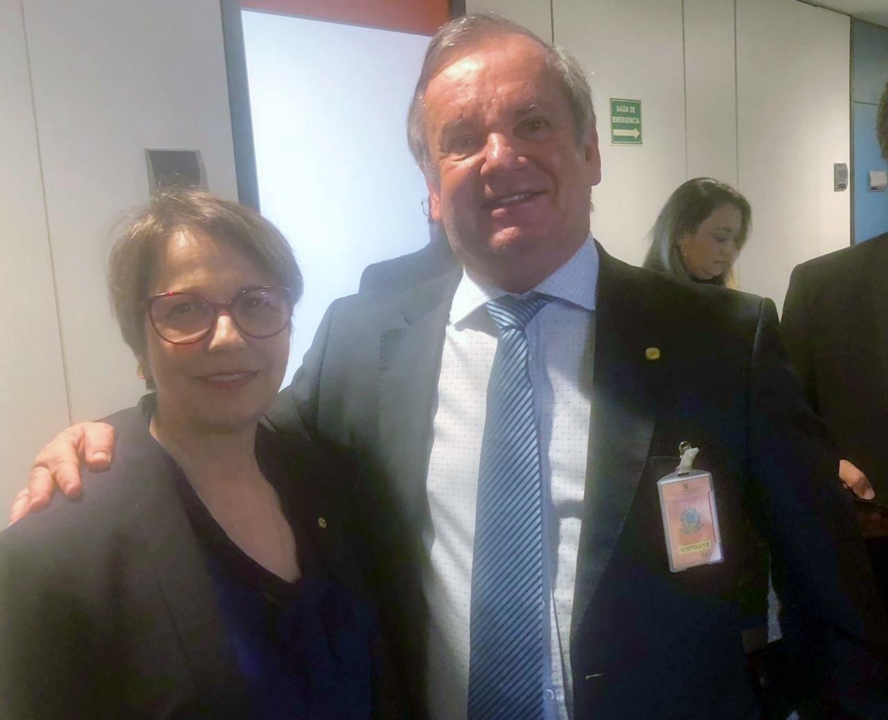 Deputado Peninha pede à ministra Tereza Cristina aprovação de novo defensivo agrícola para a produção de cebola