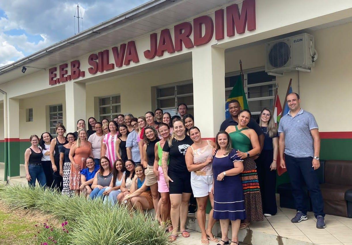 Desfile de 7 de setembro em Alfredo Wagner homenageia os 70 anos da Escola Silva Jardim