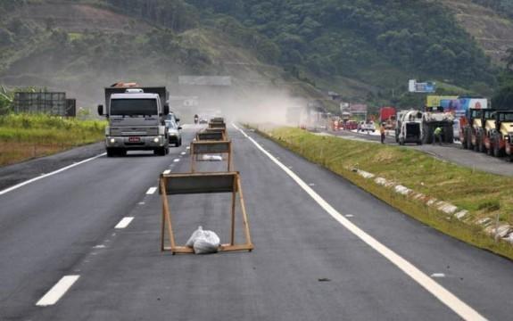Detonação de rochas entre os Km 42 a 44 da BR 470 em Gaspar acontece nesta terça-feira (20)