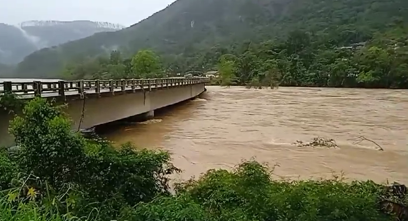 DNIT interdita ponte entre Ibirama e Apiúna na BR-470/SC