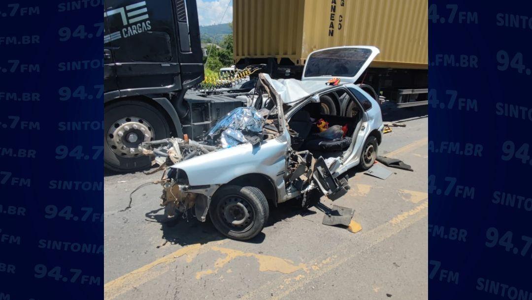 Dois Venezuelanos morrem em acidente com carreta no Alto Vale