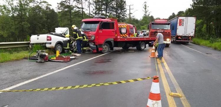 Duas pessoas morrem em grave acidente no Alto Vale do Itajaí