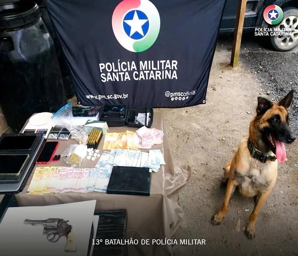 Duas pessoas são presas por tráfico de drogas em Taió