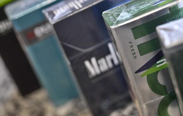 Anvisa publica novas regras de advertência em maços de cigarro 