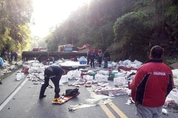 BR-282: Acidente na manhã desta segunda-feira mata duas pessoas em Águas Mornas