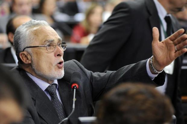 STF extingue pena de Genoino no mensalão