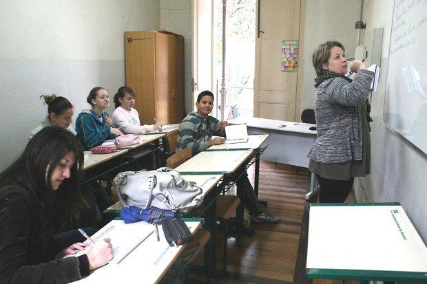 Educação de SC realiza chamada de mil professores para ano letivo de 2019