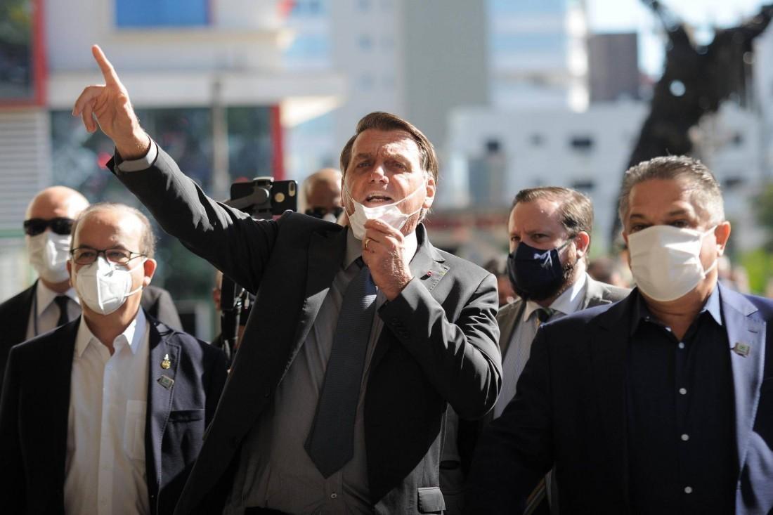 Em Chapecó, Bolsonaro defendeu o "tratamento imediato" contra a Covid e garantiu que "não haverá lockdown nacional