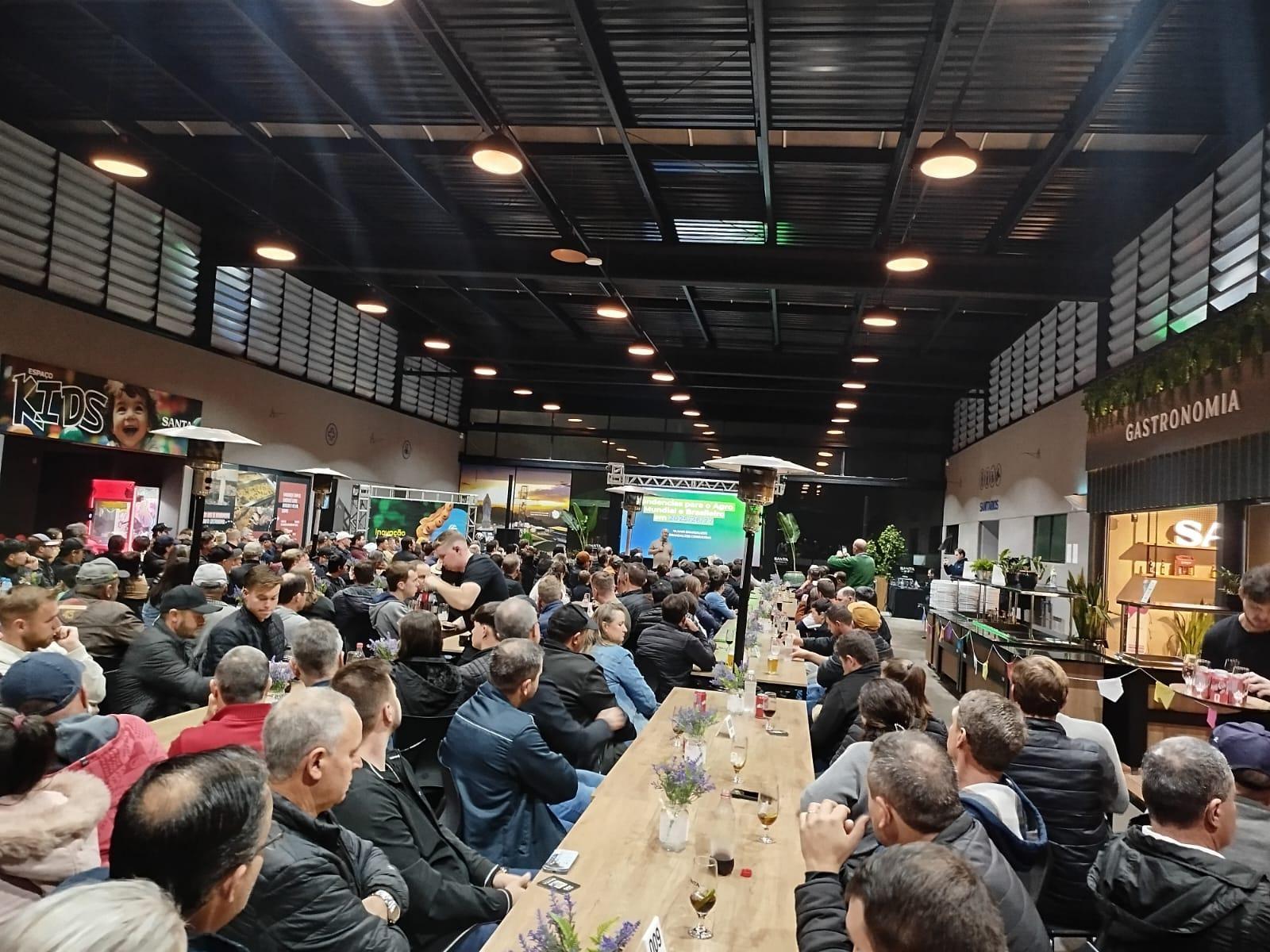 Encontro reúne 300 produtores de milho e soja em Ituporanga
