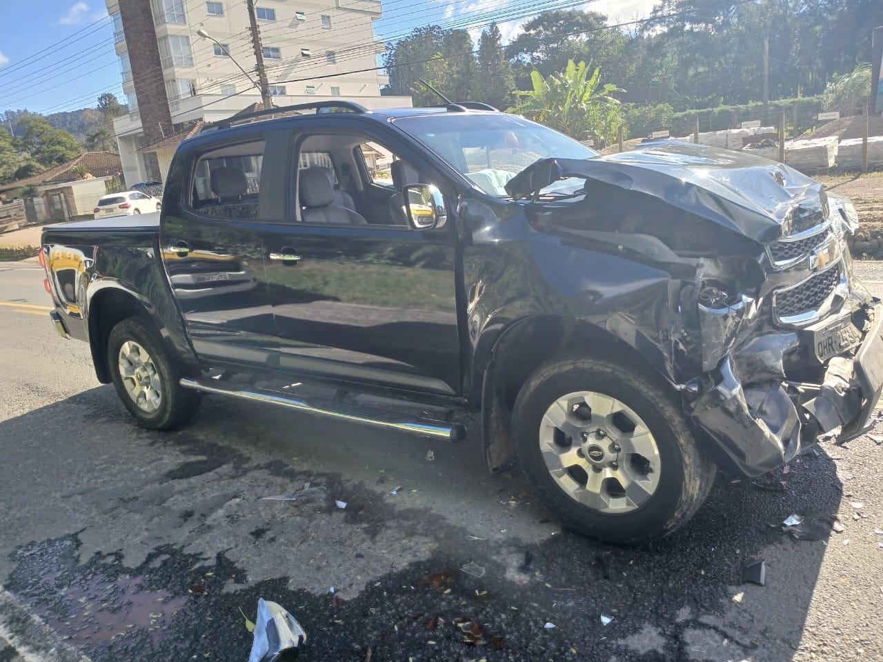 Engavetamento de veículos é registrado na SC-350