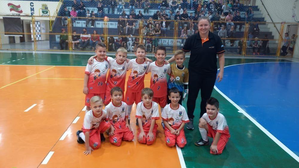 Equipe Sub-7 de Ituporanga se prepara para disputar a final da Copa Integração de Futsal