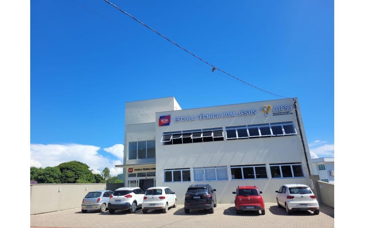 Escola Técnica Bom Jesus está com inscrições abertas para interessados em bolsas de estudo