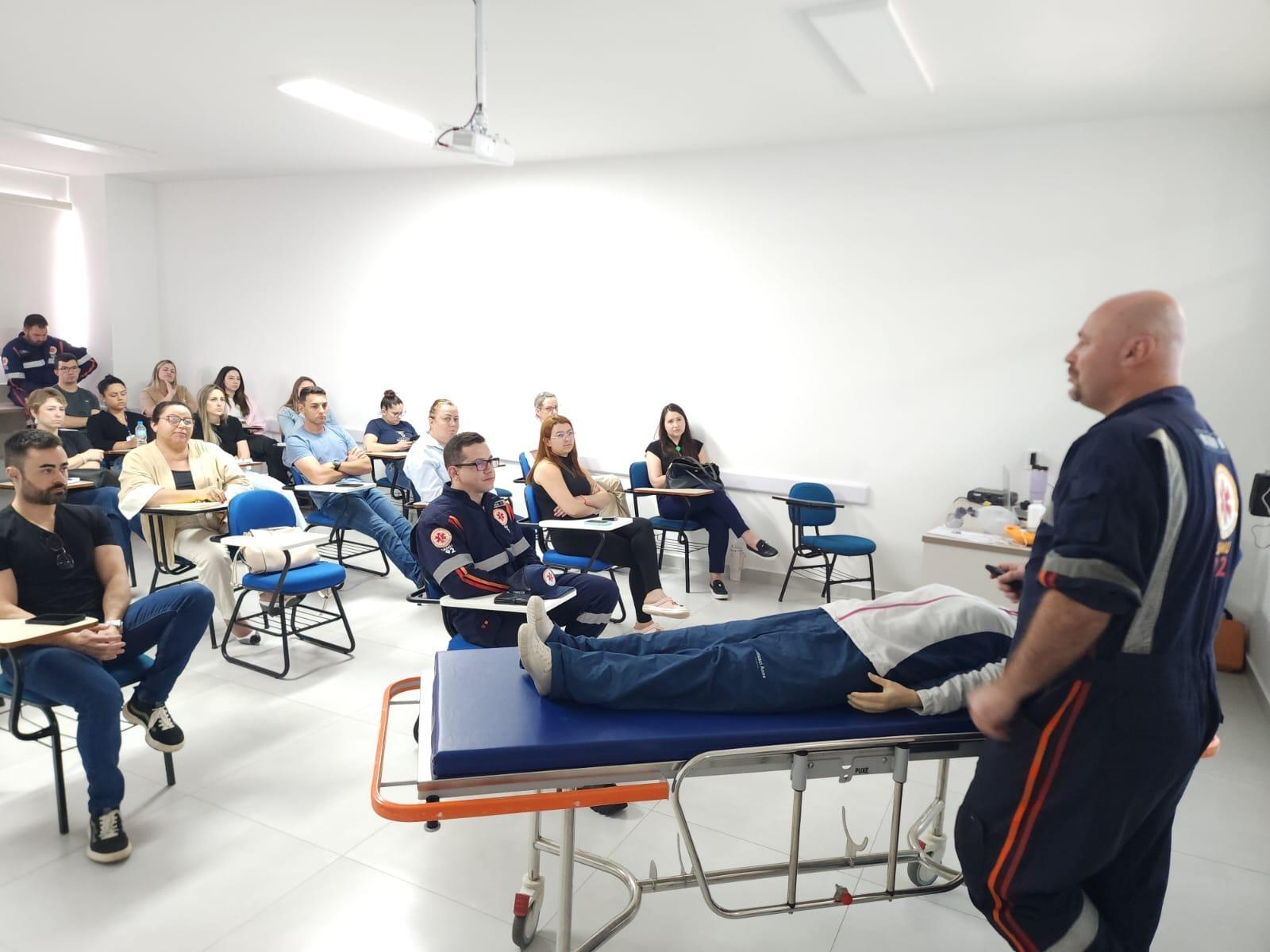 Escola Técnica de Enfermagem Bom Jesus sedia capacitação em parceria com o Núcleo de Educação de Urgência de SC