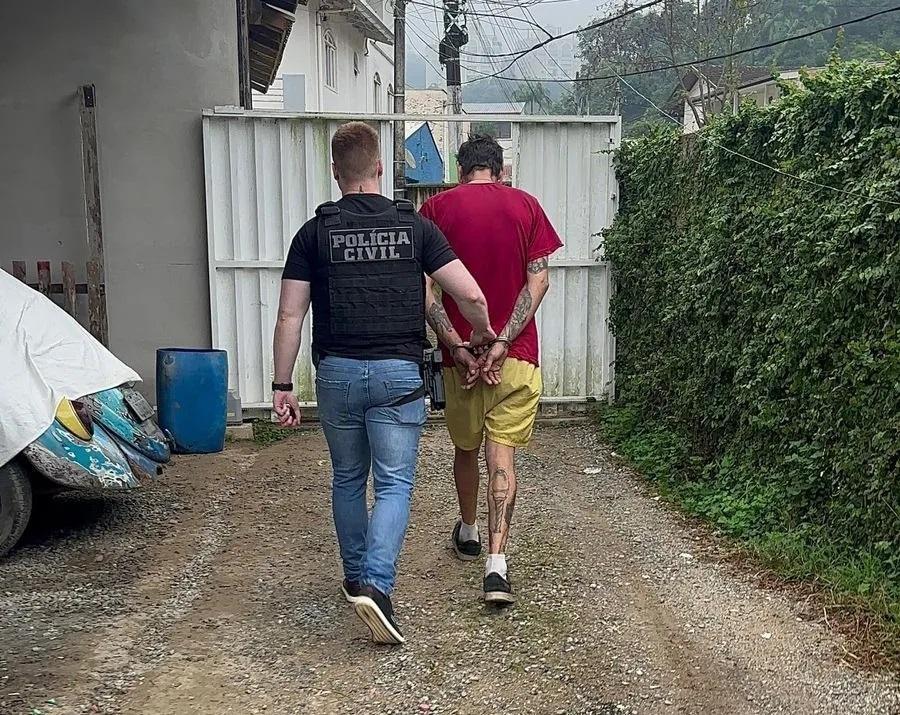 Esposa contrata matadores para executar o próprio marido