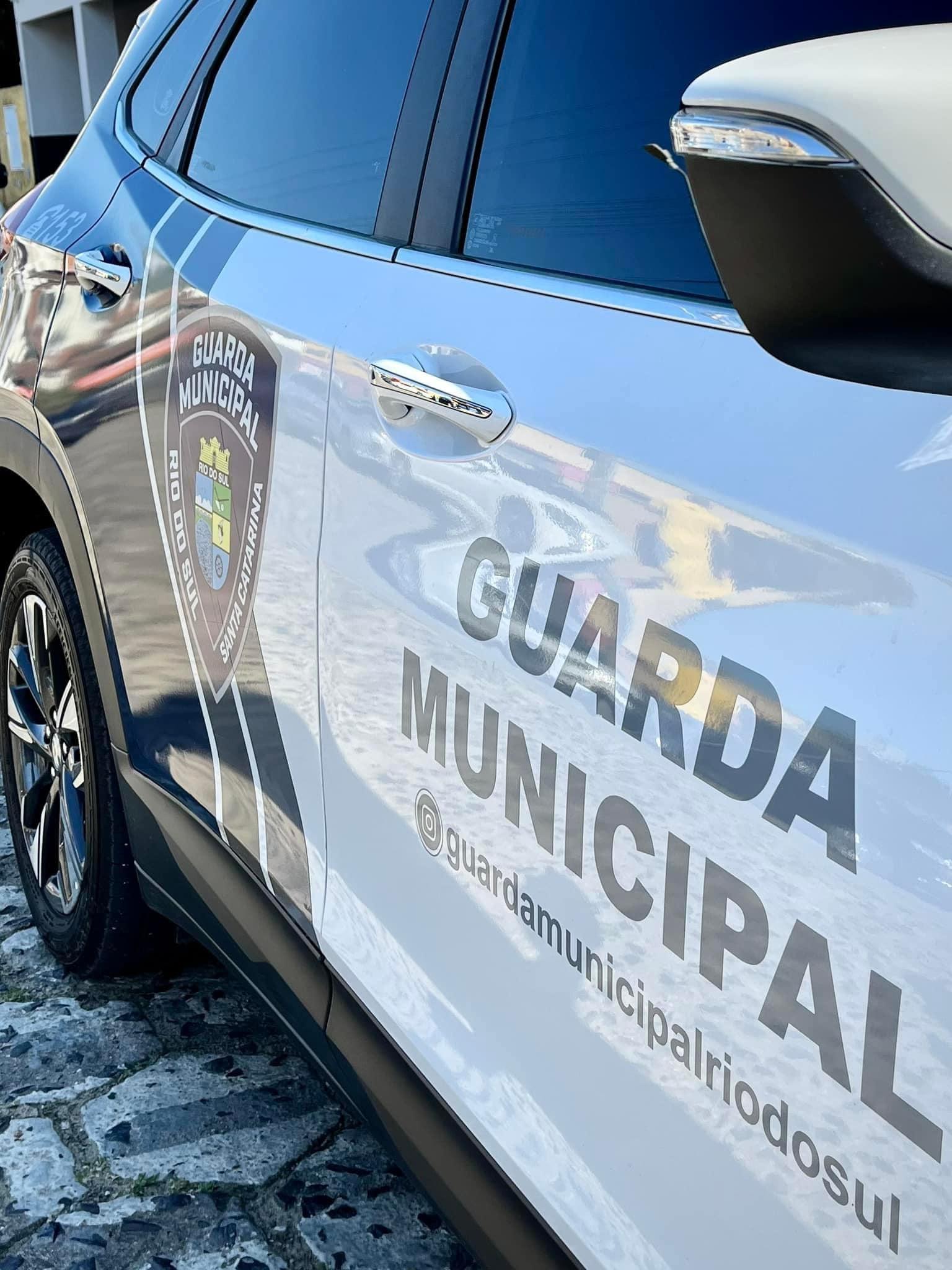 Estacionamento de veículos em áreas não permitidas é assunto em Rio do Sul