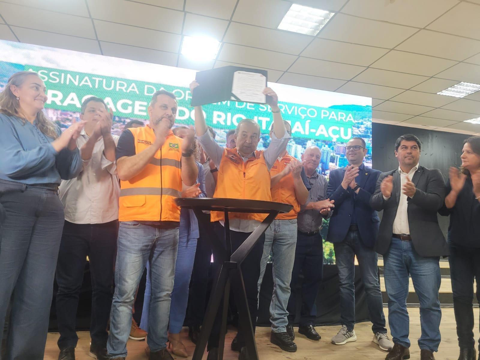 Estado dá início a um conjunto de obras que visa mitigar as inundações no Alto Vale