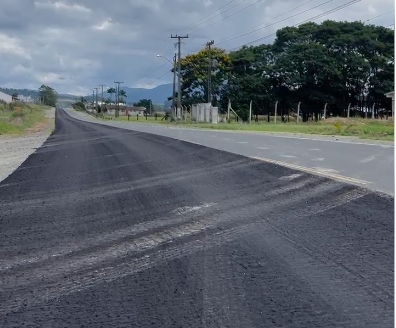 Estado revitaliza SC-110 entre Ituporanga e Petrolândia