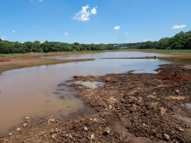 Estiagem afeta o município de Imbuia que auxilia agricultores na abertura de poços artesianos