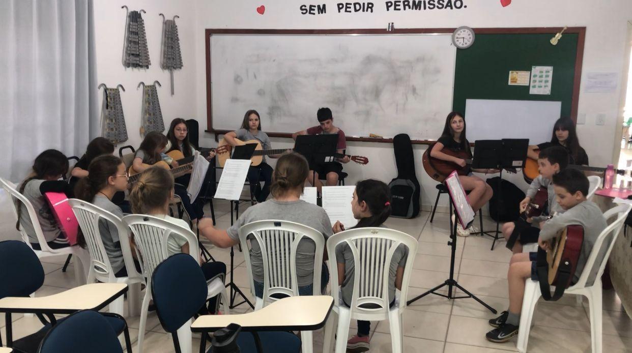 Estudantes de Imbuia se apresentam no 6º Festival da Primavera nesta sexta-feira (14)