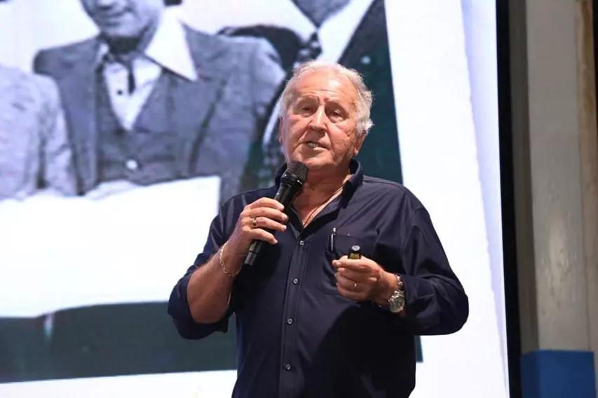 Ex-Jogador Zico é assaltado em Paris; Perda estimada em R$ 3 Milhões