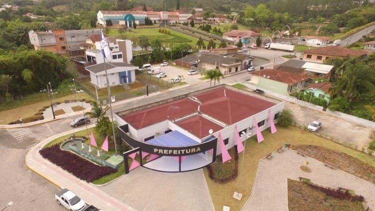 Ex-prefeito do Alto Vale é condenado a cinco anos de detenção por irregularidades 