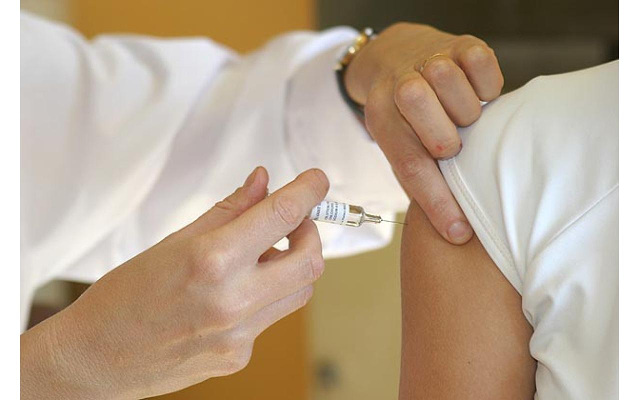 Mais de cem mil pessoas são vacinadas contra a Hepatite B em Santa Catarina