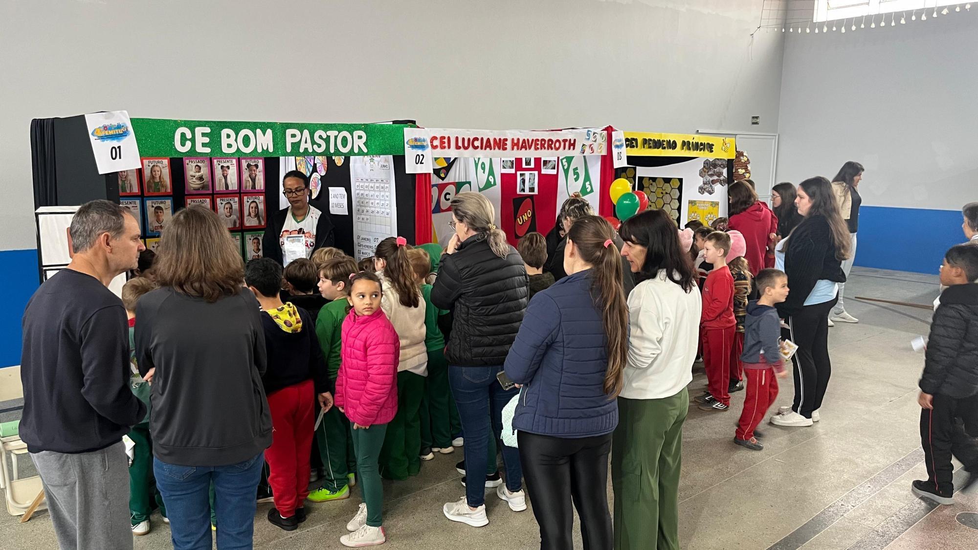 Feira de Matemática reúne alunos de Ituporanga e vai premiar os melhores projetos