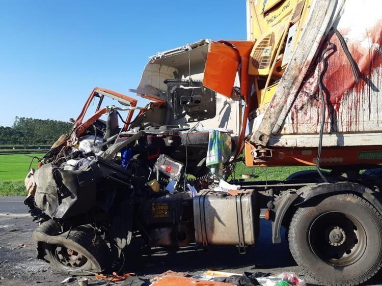 Feriado termina com ao menos 12 mortes nas estradas de Santa Catarina 