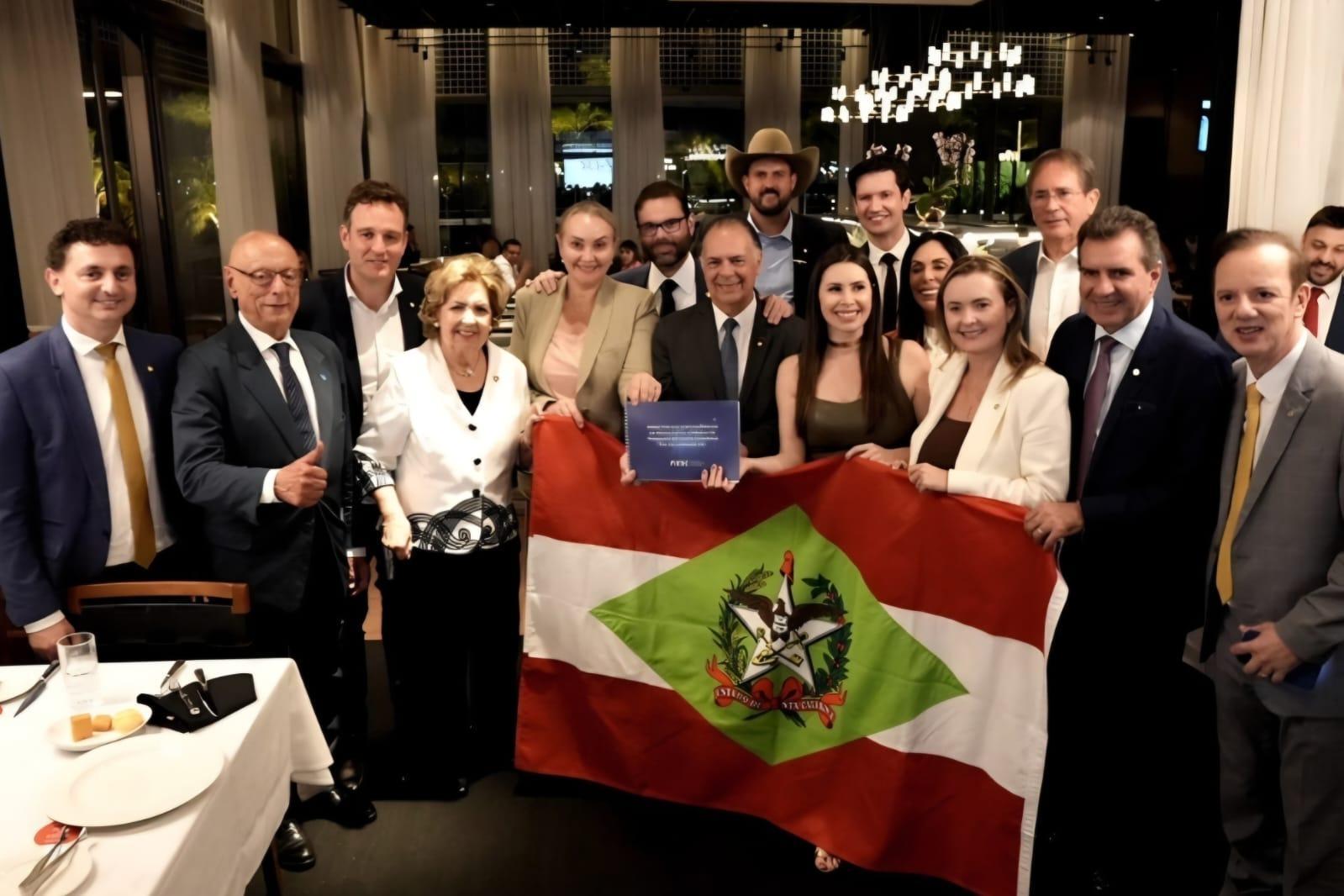 FIESC prevê perda de 41,4 mil empregos com jornada de 40 horas em SC