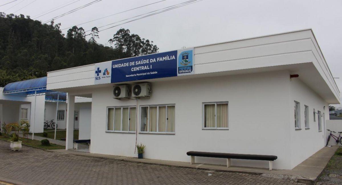 Fila na secretaria de saúde de Ituporanga gera comentários e desinformação nas redes sociais