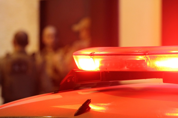 Filho é preso ao ameaçar a mãe de morte