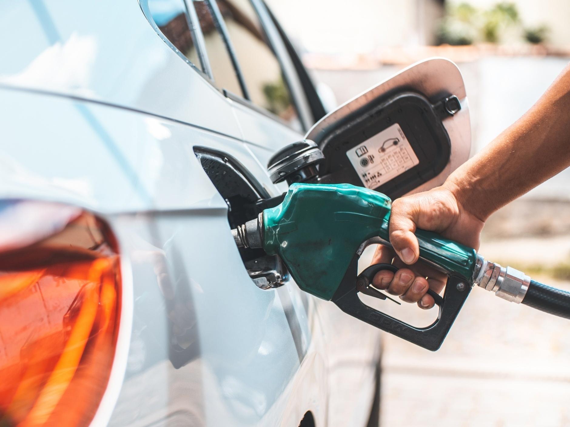 Gasolina em Santa Catarina sobe 10,3% em 2024