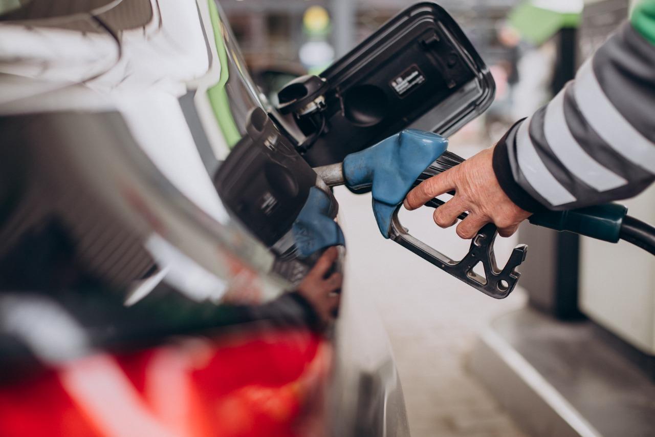 Gasolina fica mais cara a partir desta quarta-feira (1)
