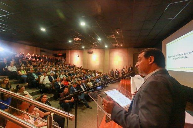 Governador projeta 2020 com mais entregas para a população catarinense 