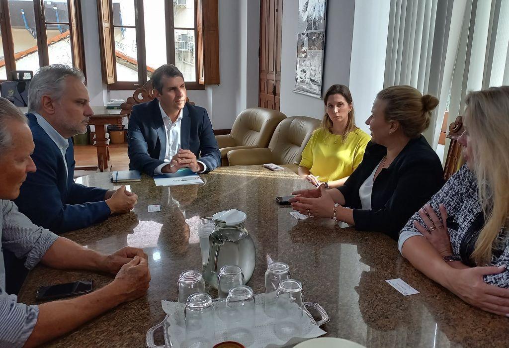 Governo do Estado e União discutem cessão de estrada de ferro Rio do Sul e Apiúna