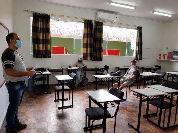 Governo do Estado publica decreto que regulamenta volta das aulas presenciais em Santa Catarina 