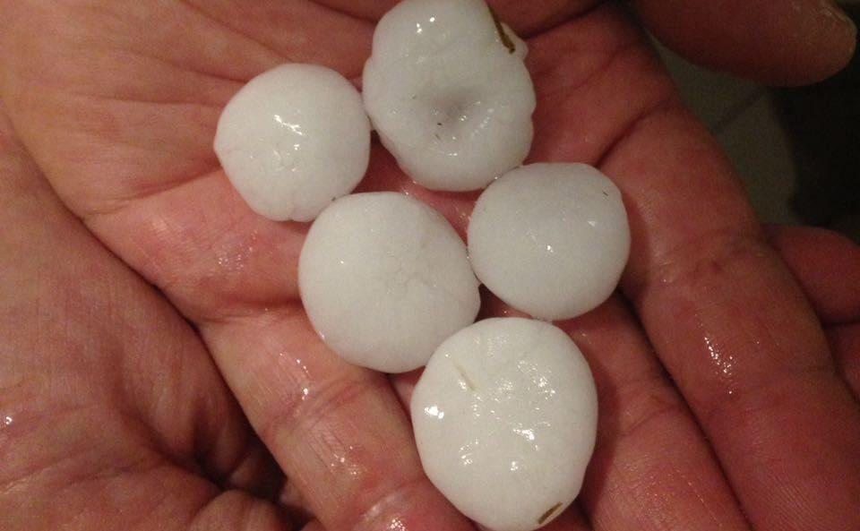 Granizo provoca prejuízos em Leoberto Leal