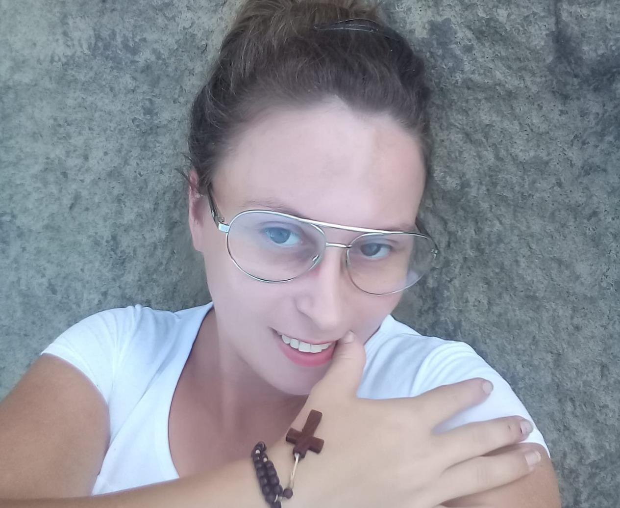 Grávida de 9 meses morre ao levar tiro na cabeça; o bebê também morreu