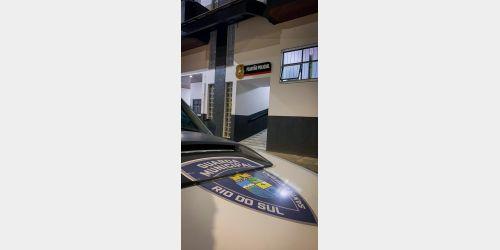 Guarda Municipal de Rio do Sul apreende veículo com  mais de R$ 20 mil em multas