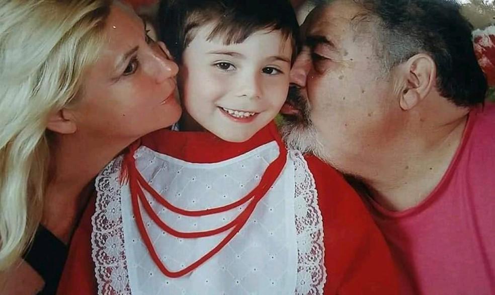 Homem é condenado a 110 anos de prisão por matar família em Alfredo Wagner