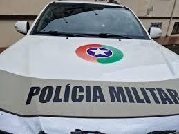 Homem é detido após furtar bebidas em supermercado