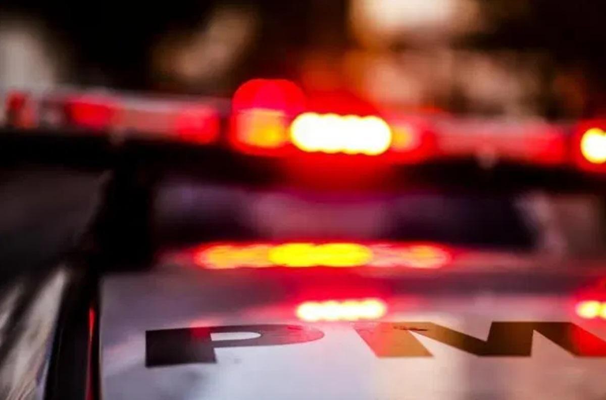 Homem é preso após furtar baterias de caminhão
