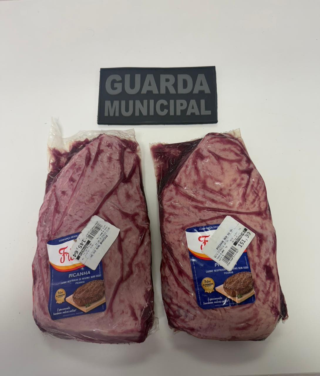 Homem é preso após furtar peças de picanha em mercado