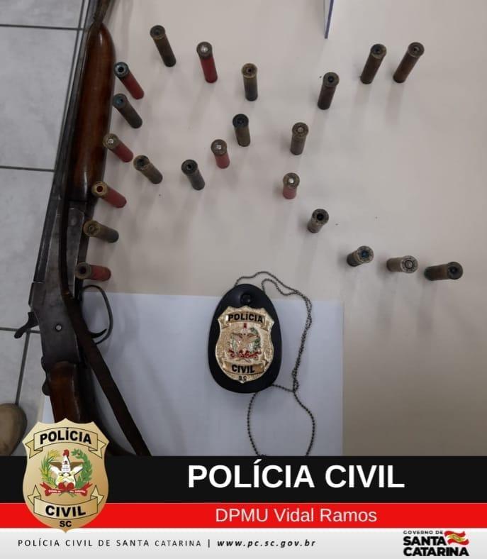 Homem é preso e arma apreendida em uma operação policial em Vidal Ramos