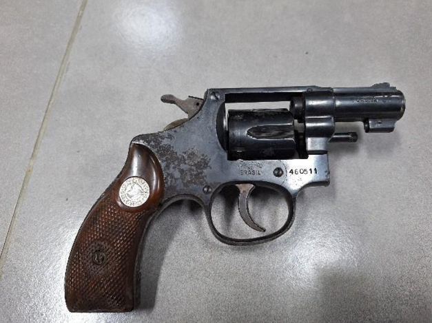 Homem é preso com armas e drogas e tenta oferecer R$ 5 mil por semana a policiais em Lontras