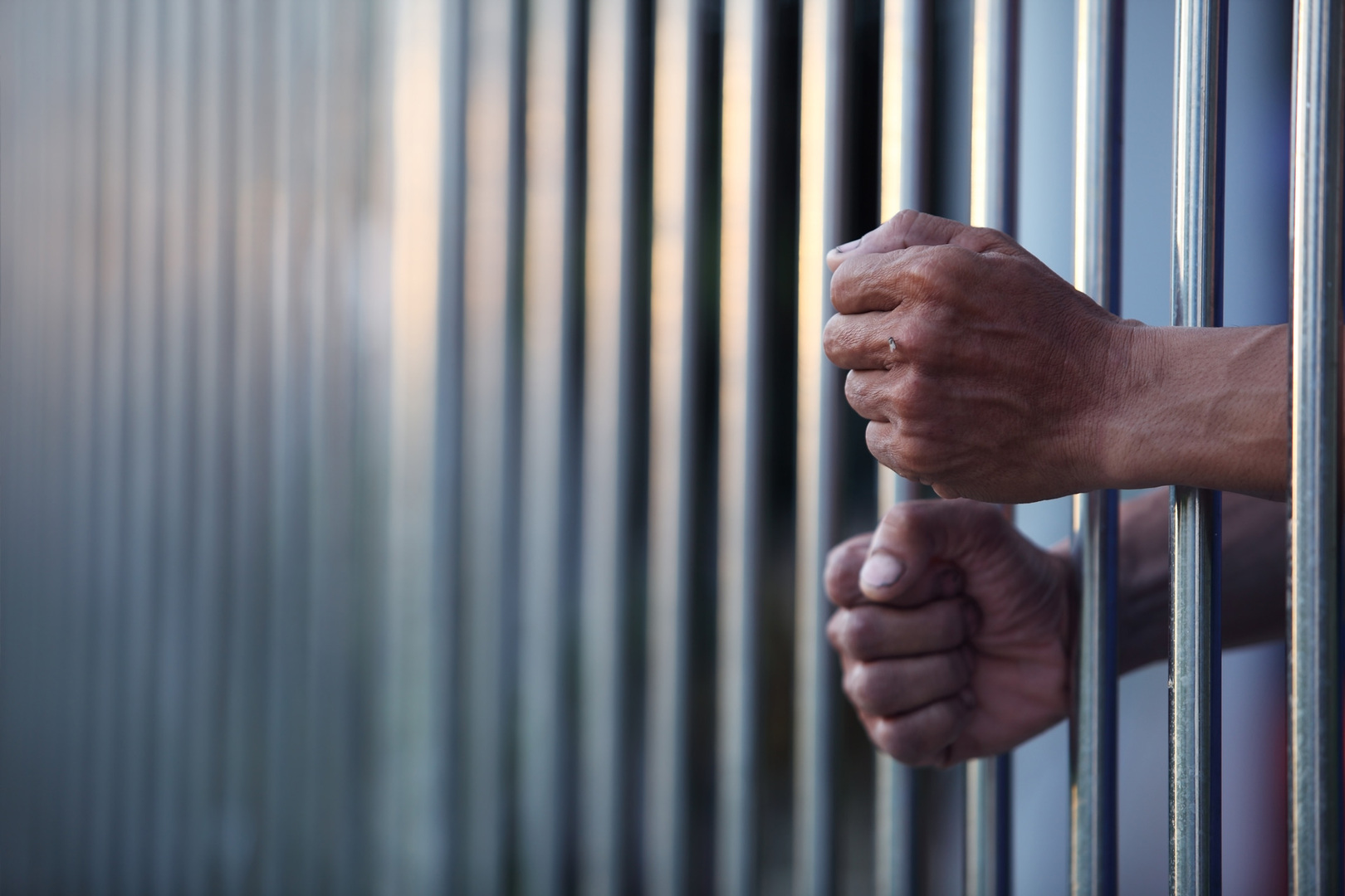Homem faz ameaça a EX ao pegar filhos e é preso 