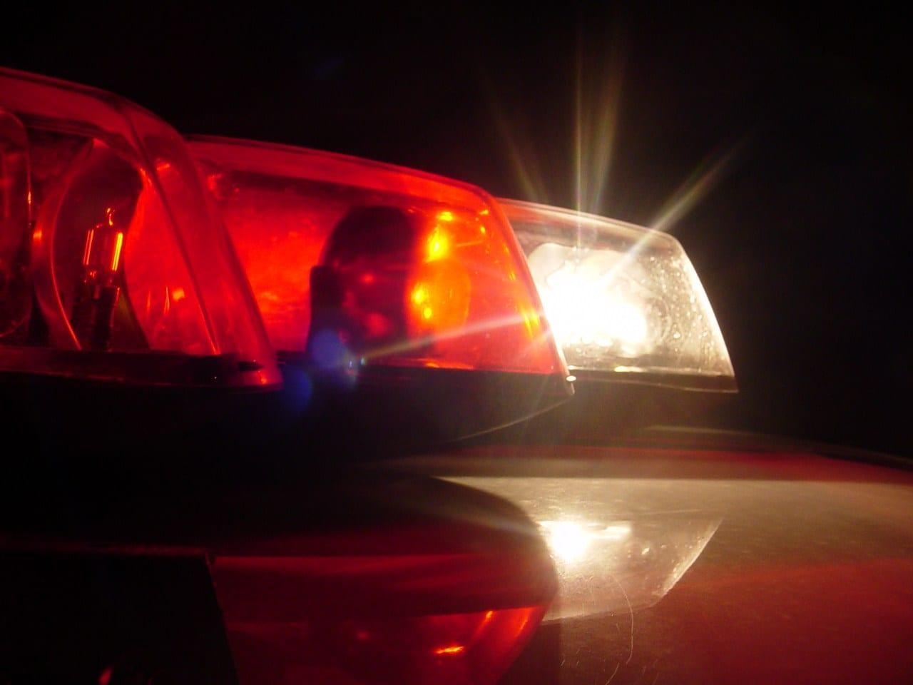 Homem que cortava árvore cai e morre em Leoberto Leal