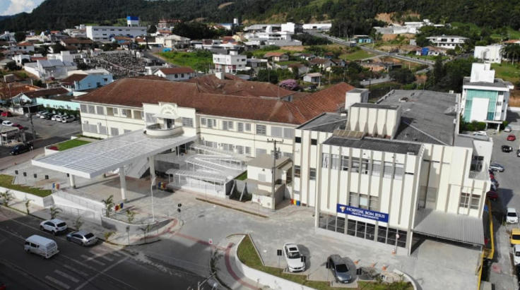 Hospital Bom Jesus em Ituporanga restringe visitas por conta do aumento de casos Covid na região