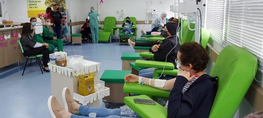 Hospital Regional realiza a campanha “Um toque que pode mudar a sua vida” em alusão ao Outubro Rosa