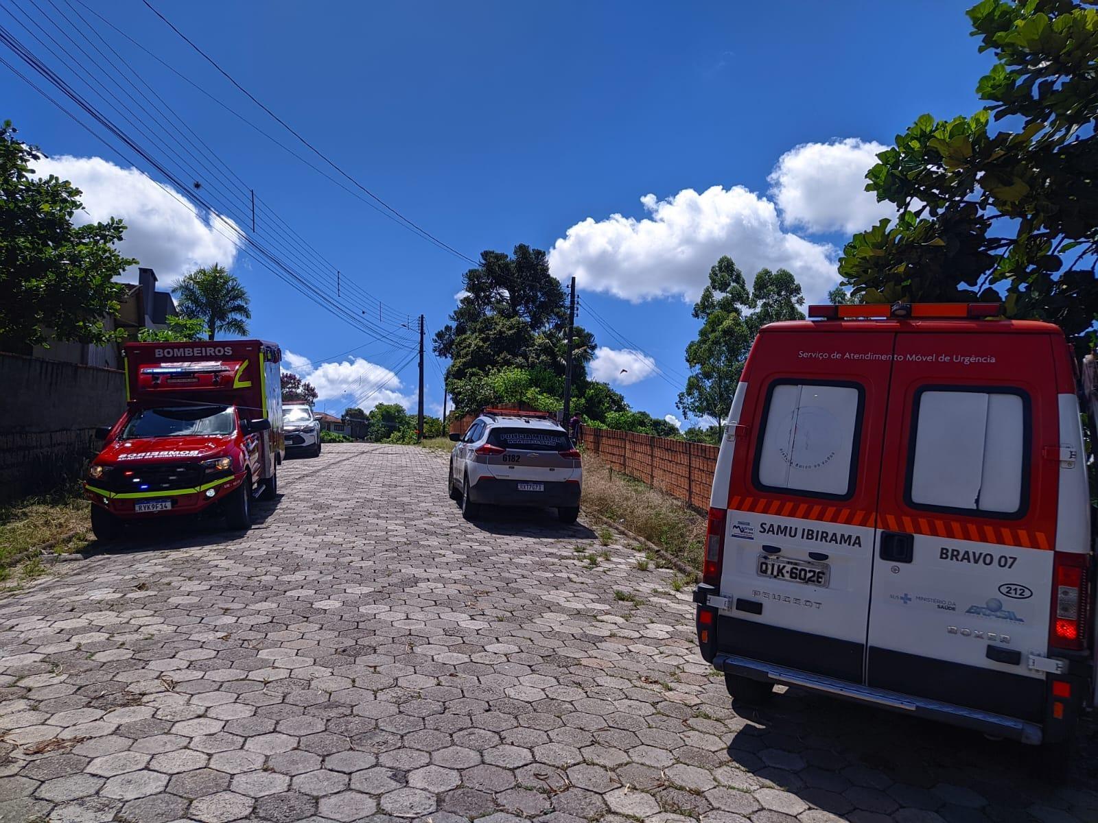 Idosa se afoga na piscina de casa e é encontrada morta pelo filho no Alto Vale